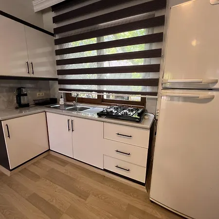 Keyif & Aparts Konukevi Çıralı
